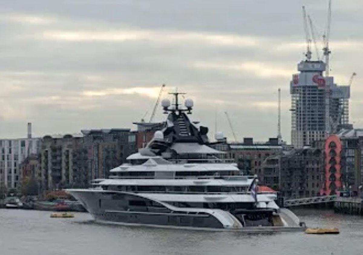 Superiahtul de 400 de milioane de euro al lui Shahid Khan, proprietarul lui Fulham