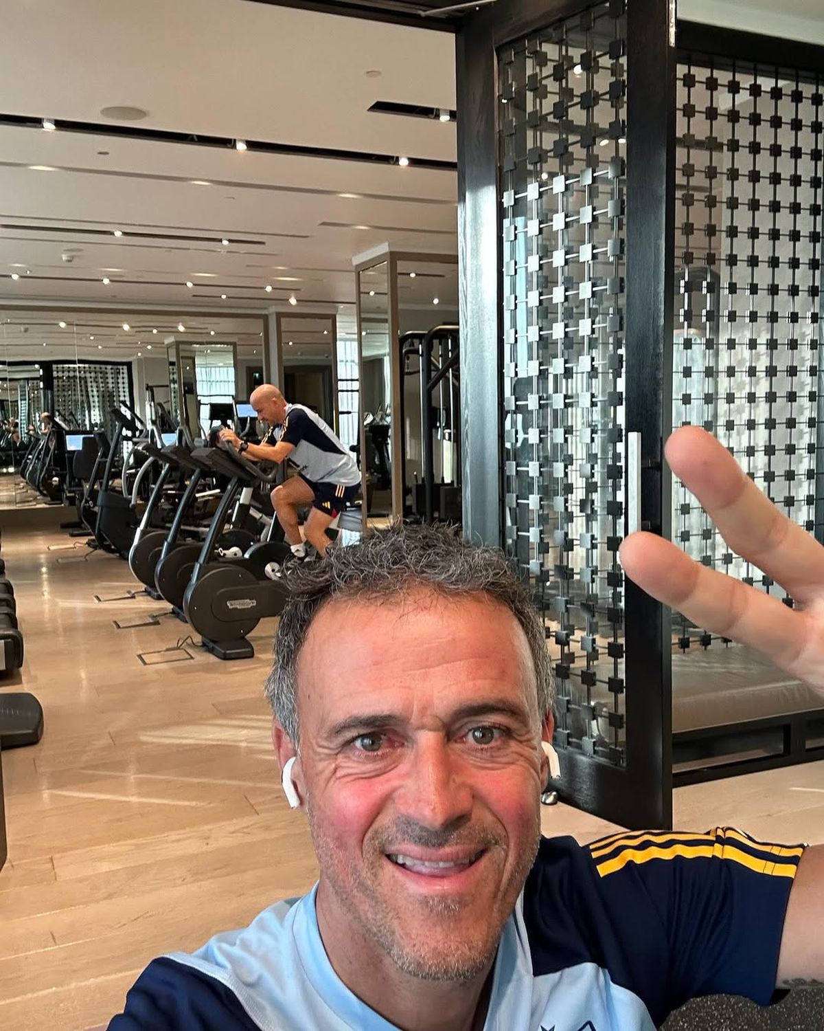 Antrenorul lui PSG, Luis Enrique, a suferit un accident cu bicicleta