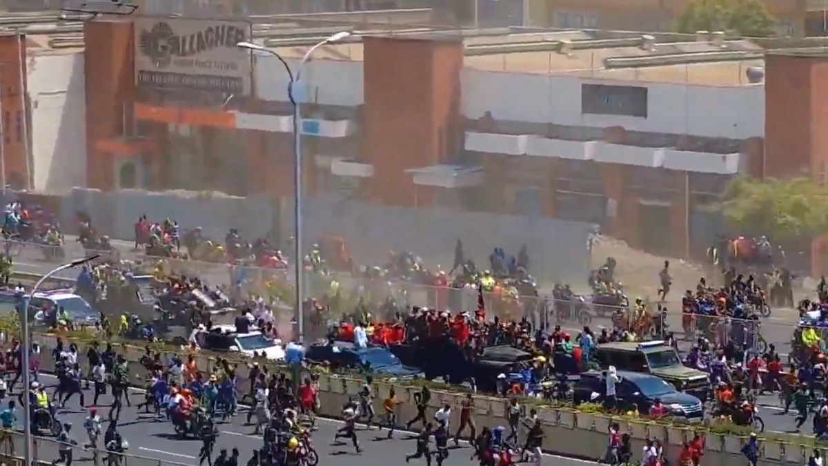 Meciul lui Laurențiu Reghecampf, în pericol după protestele din Kenya