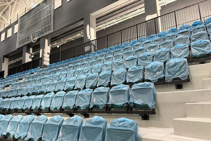 Imagini din interior cu Sala Polivalentă din Suceava