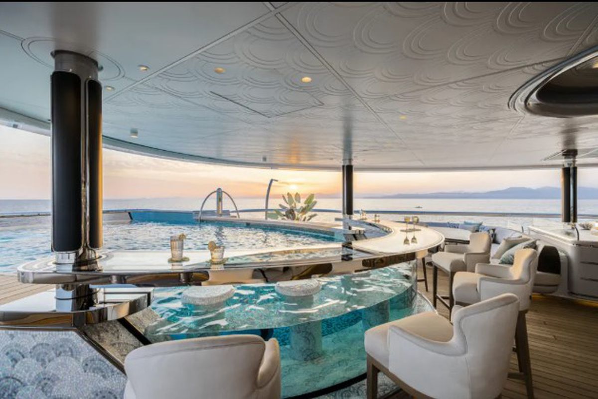 Superiahtul de 400 de milioane de euro al lui Shahid Khan, proprietarul lui Fulham