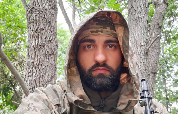 „Joc șah cu calmante de durere” » Soldatul din armata Ucrainei care a devenit campion european: „Faci totul în tranșee, înconjurat de șoareci și murdărie”