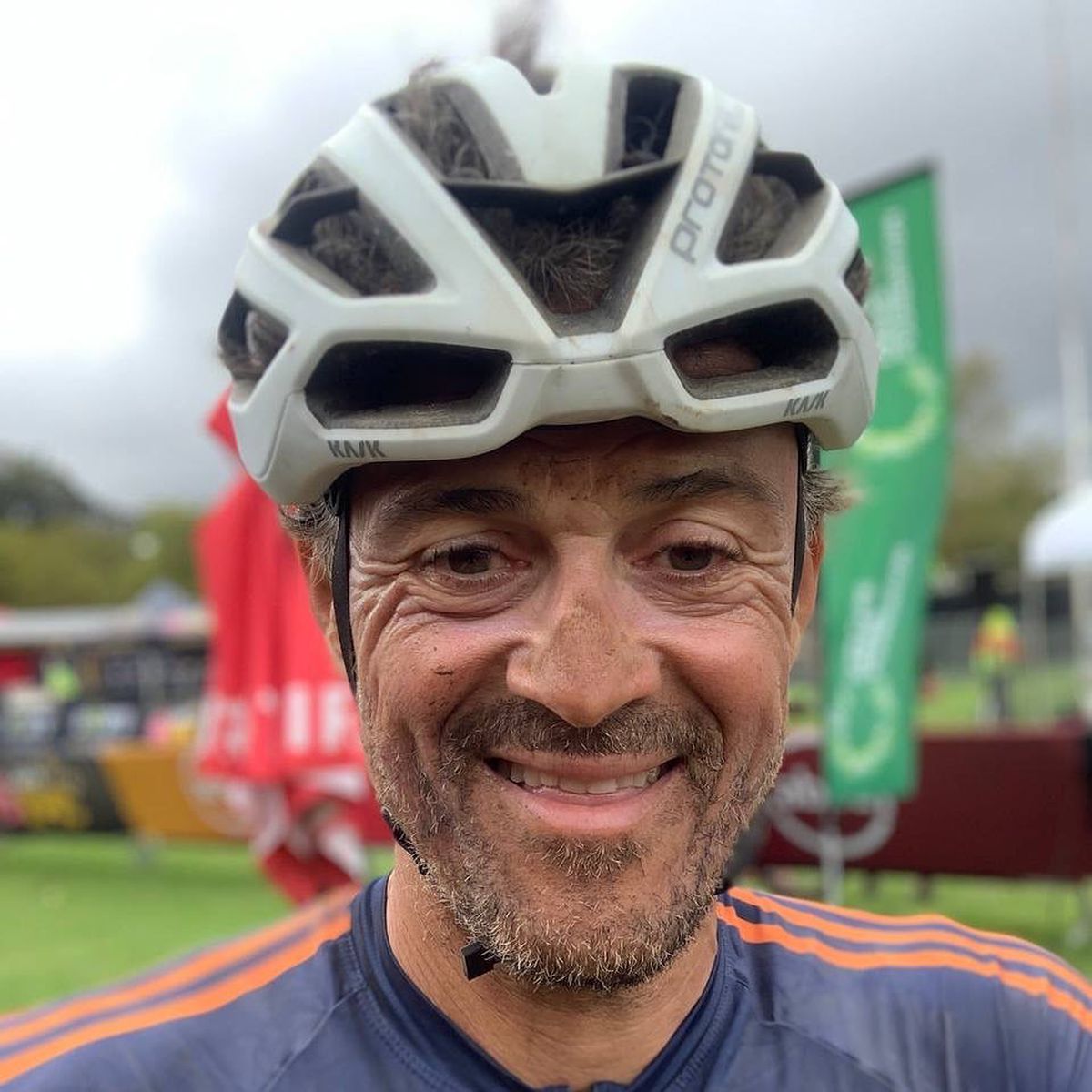 Antrenorul lui PSG, Luis Enrique, a suferit un accident cu bicicleta