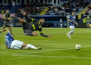 Radu Petrescu, „praf” la Farul Constanța - FC Argeș: a acordat un penalty, anulat ulterior de VAR. În plus, a iertat un jucător de eliminare
