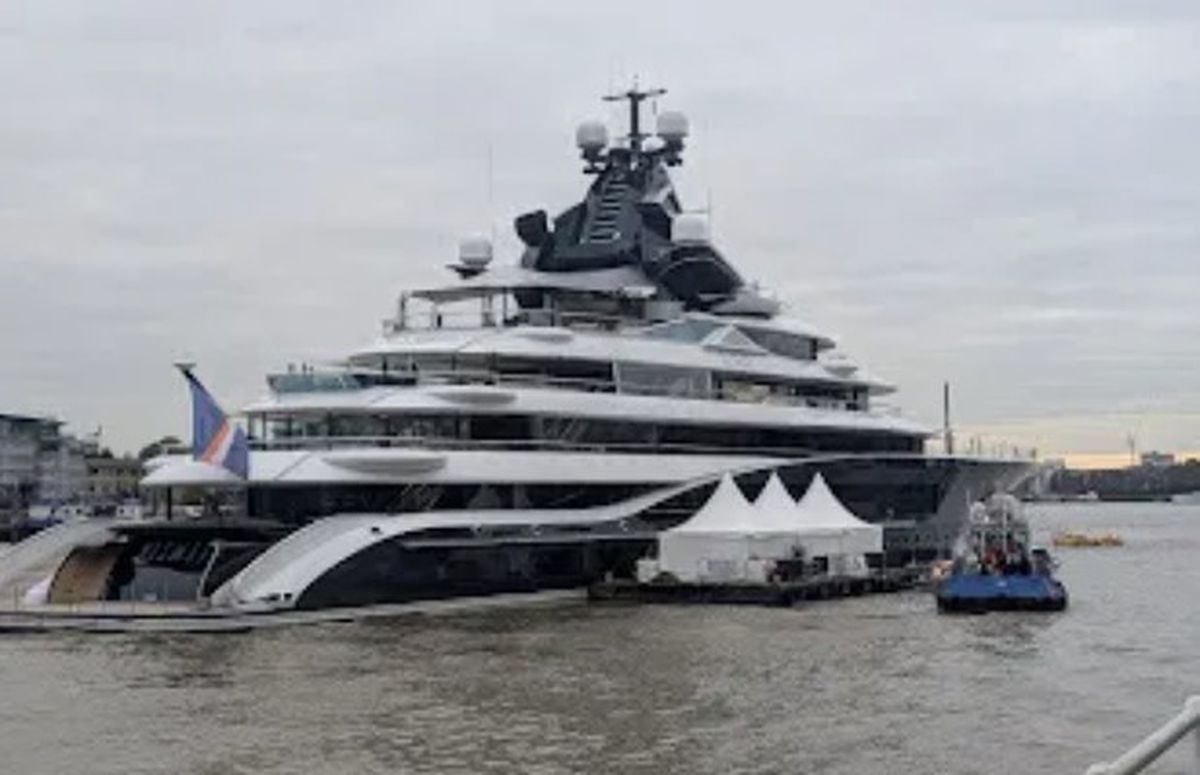 Superiahtul de 400 de milioane de euro al lui Shahid Khan, proprietarul lui Fulham