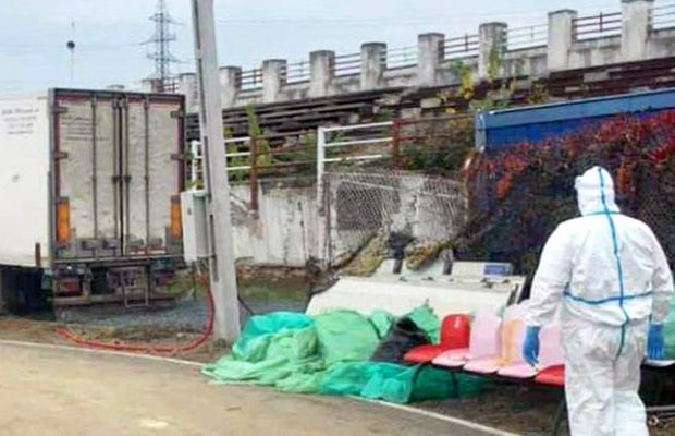 Imagini tulburătoare la Timișoara: stadion transformat în morgă pentru pacienții decedați de COVID