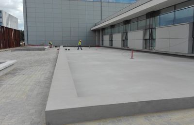 Vrei sa-ti amenajezi o terasa in curte? Descopera de ce este important sa alegi o hidroizolatie de calitate!