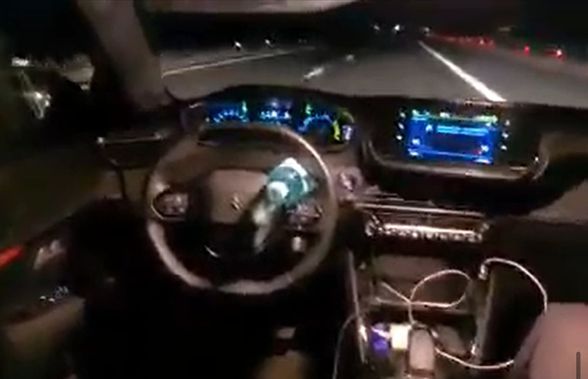„Nu e nimeni la volan, da? Conduce sticla cu apă, așa se face!” » Ce a pățit un șofer român inconștient pe autostradă