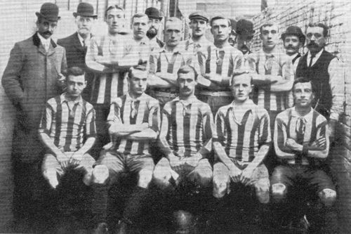 Oldham Athletic în 1905 // Foto: Wikipedia