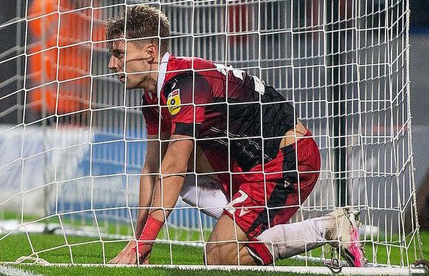 Geniu sau cel mai mare farsor? » Fază uluitoare în Anglia: incredibil cum a păcălit portarul