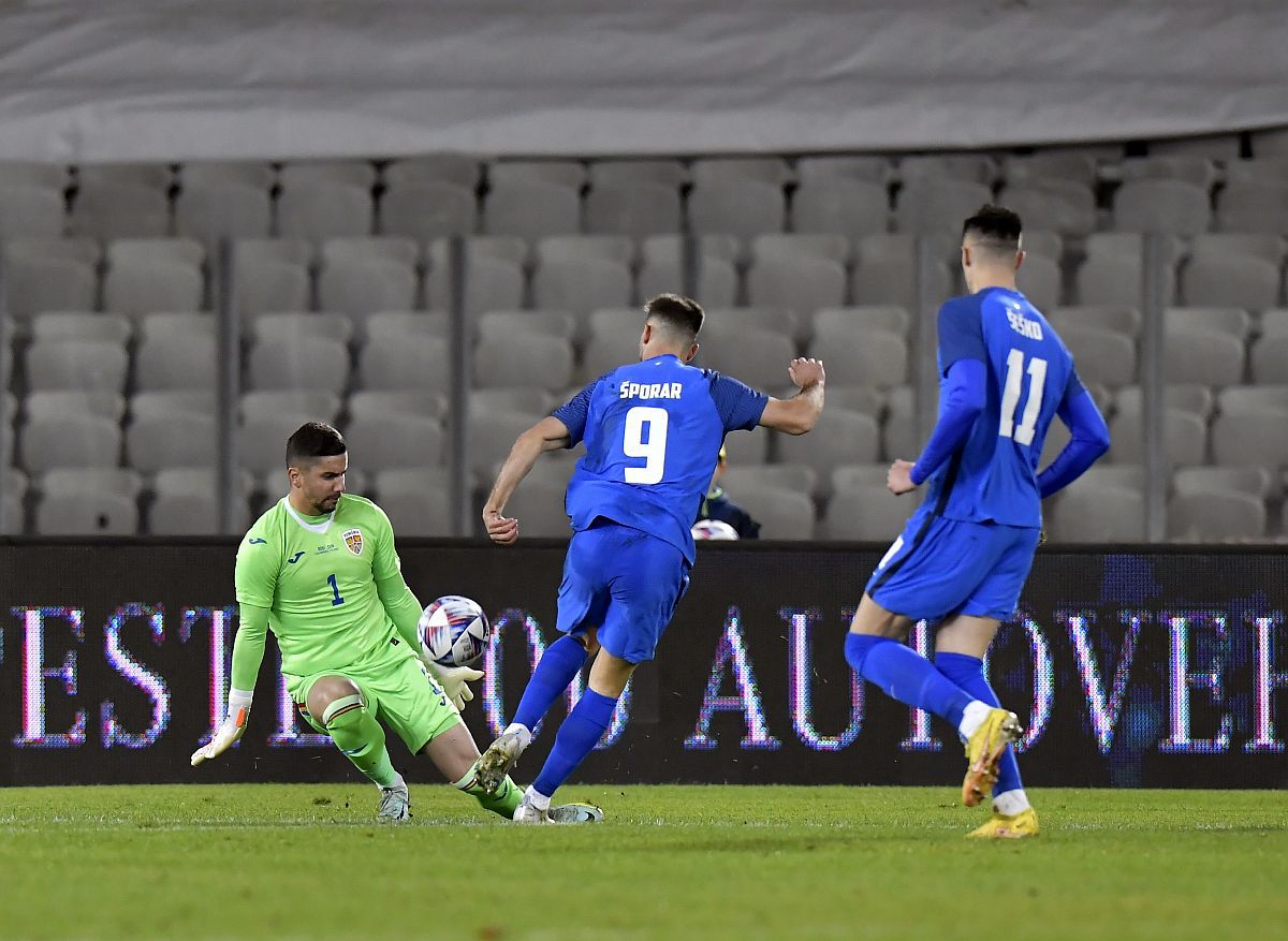 Trei „tricolori” de 7, un debutant de 3! Toate calificativele după amicalul pierdut cu Slovenia