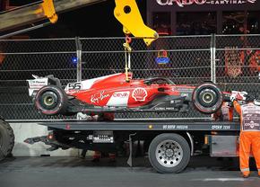 Haos în Las Vegas! Gaura din circuit a făcut praf monopostul Ferrari și a oprit antrenamentul după nici 10 minute: „Inacceptabil, e complet distrus!”
