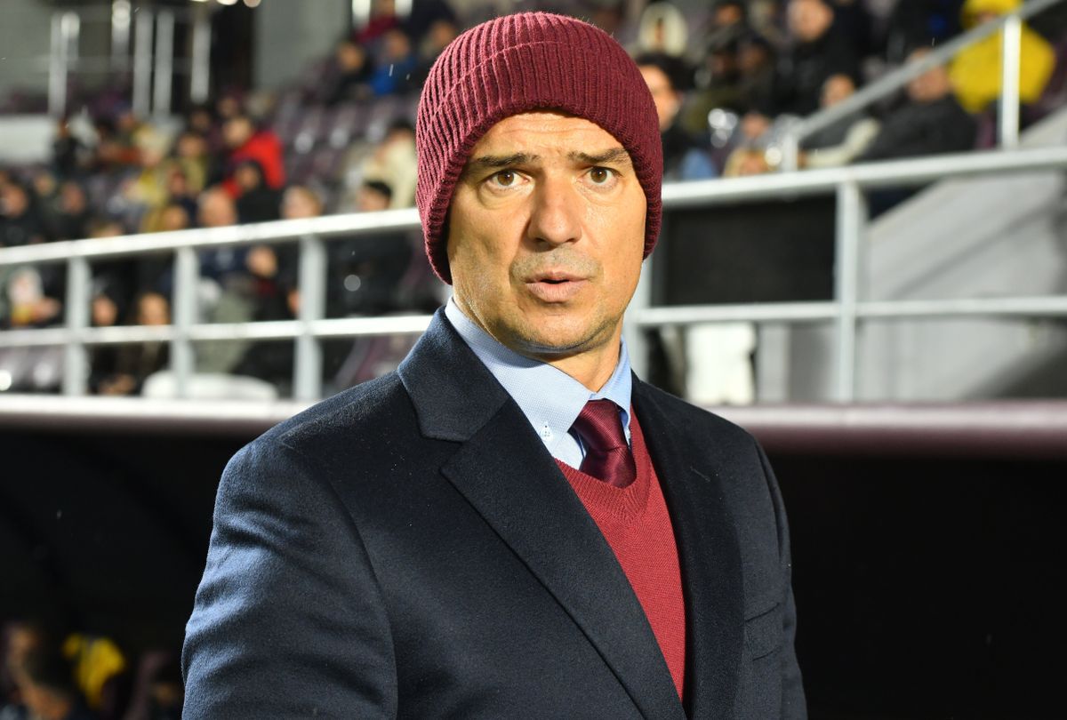 Daniel Pancu, căciulă pe modelul Lucescu