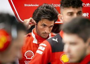 Carlos Sainz și-a făcut praf podeaua din cauza circuitului, dar a fost penalizat cu ZECE poziții + Antrenament inedit în Las Vegas: 90 de minute și FĂRĂ spectatori