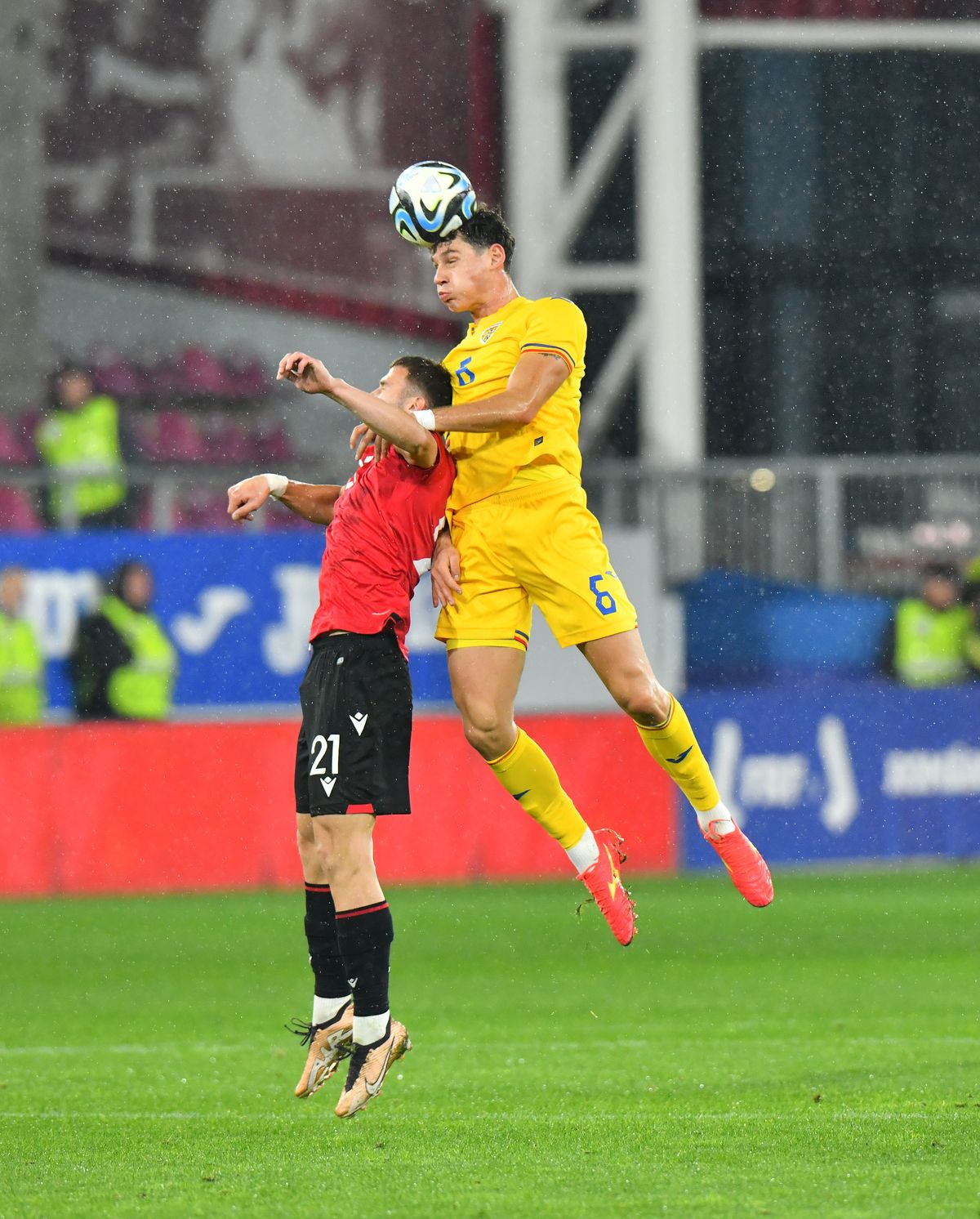 Pe urmele familiei Lucescu » Cum a apărut Pancu în Giulești la România U21 - Albania U21