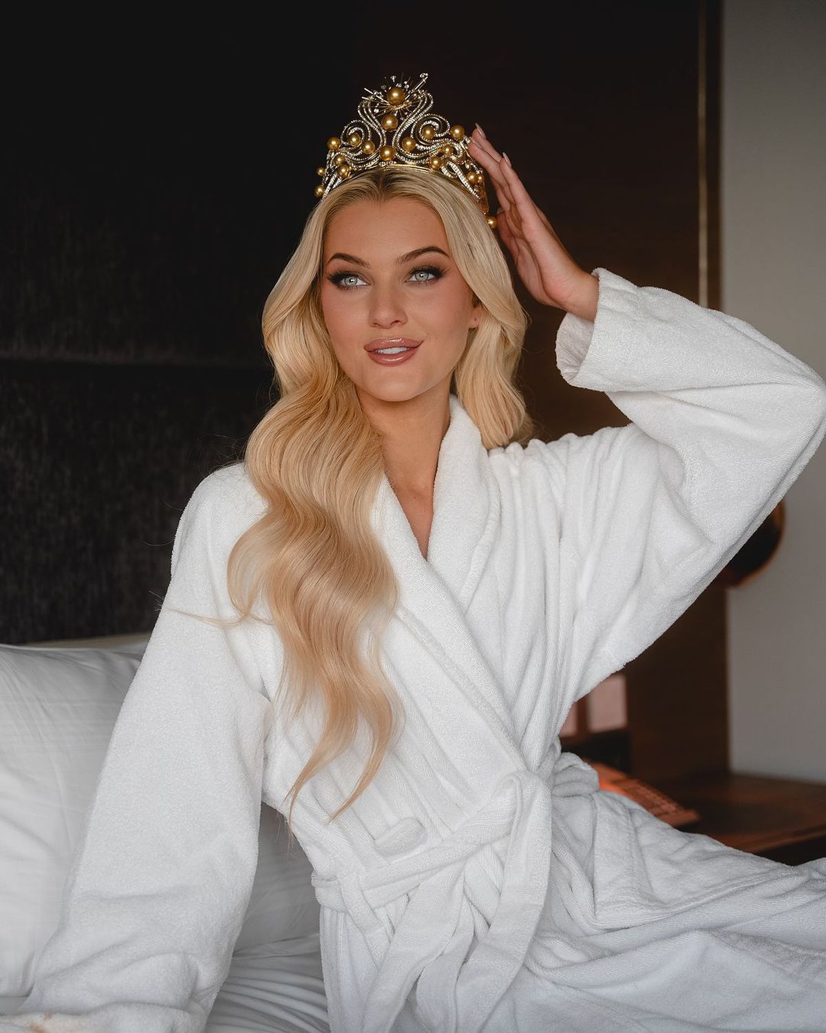 Victoria Kjaer, o dansatoare profesionistă, e noua Miss Universe 2024. Foto: Instagram