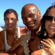 Elisabetta Canalis, în tinerețe, alături de Mike Tyson / FOTO: Instram