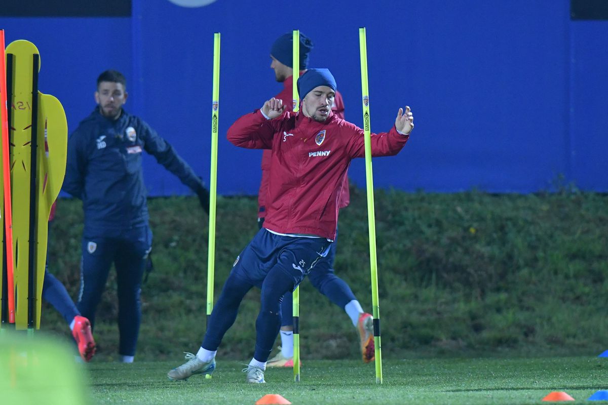 Prezență-surpriză la antrenament oficial al naționalei României: „Mai am puțin și revin”