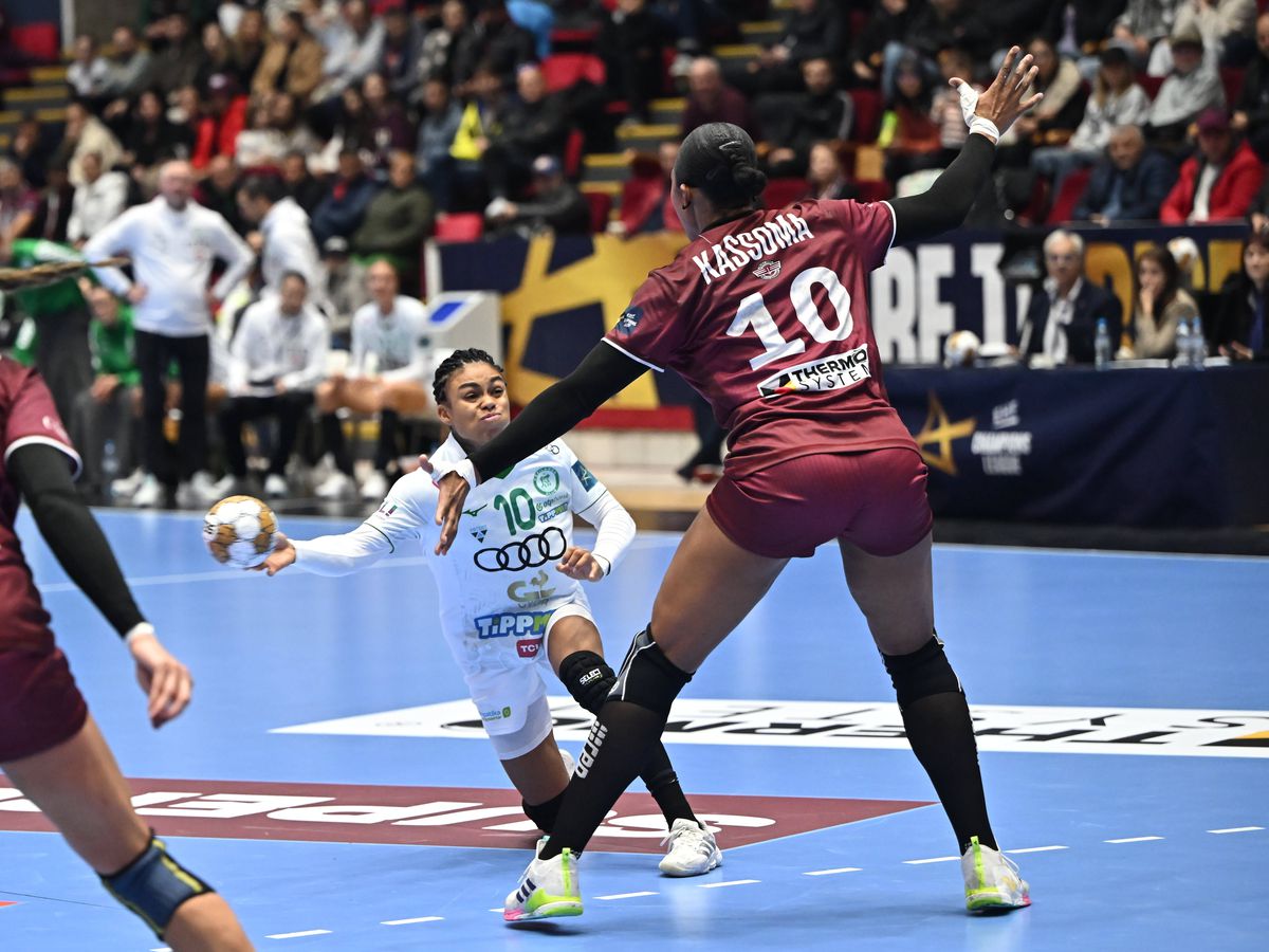 Final în Rapid - Gyor: s-a scandat „Demisia!” la Polivalentă, după o prestație lăudabilă a giuleștencelor. Clasamentul în Ligă