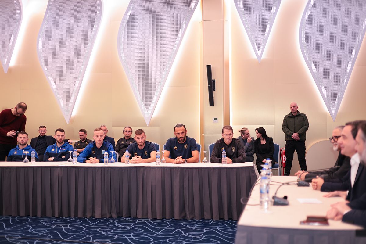 Prim-ministrul din Kosovo, întâlnire de gradul ZERO cu jucătorii, la două zile de la meciul cu România: „S-a umplut paharul!”