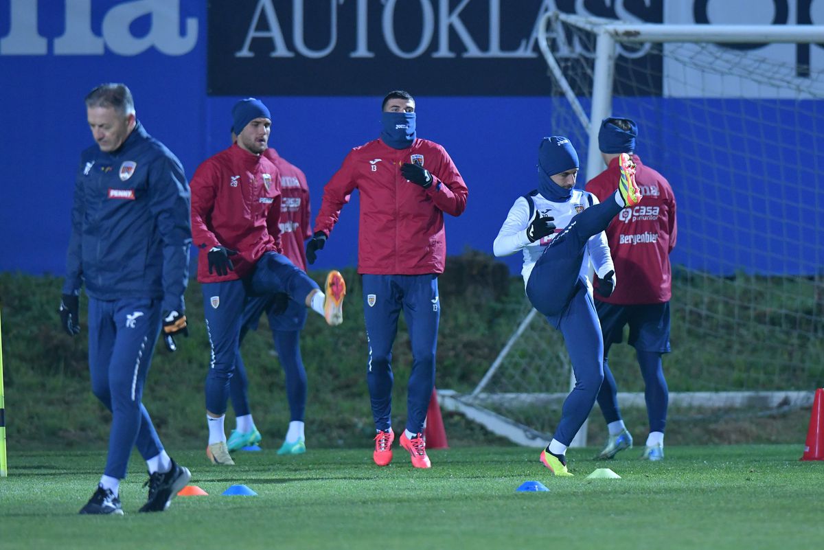 Prezență-surpriză la antrenament oficial al naționalei României: „Mai am puțin și revin”