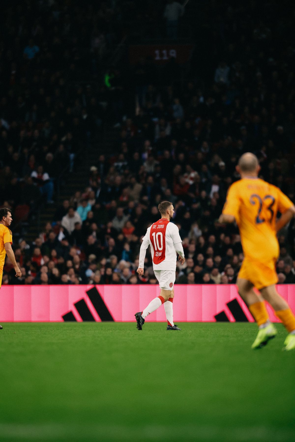 Cristi Chivu, titular în Ajax - Real Madrid, meciul legendelor