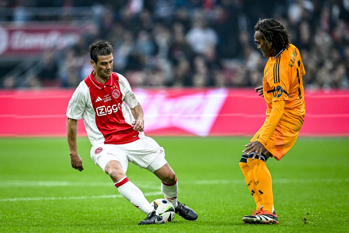 Cristi Chivu a revenit pe teren, la 44 de ani! Titular în meciul în care Ajax și-a schimbat sigla, contra legendelor Realului