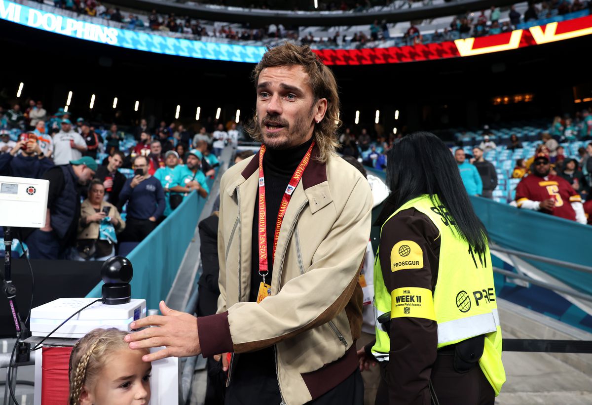 În fața lui Cristian Chivu și a Nadiei Comăneci, două echipe din NFL au oferit un meci spectaculos pe Santiago Bernabeu, încheiat după prelungiri