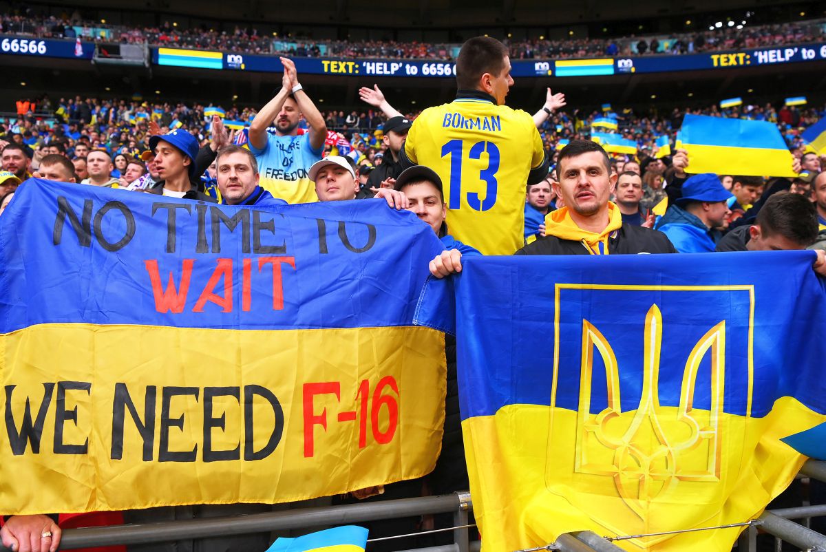 Forbes: Pentru Ucraina, nevoia de a fi la Mondial depășește sfera fotbalului! Posibilul adversar al României nu concepe să nu fie în State: „Soldații au urmărit tot de pe linia frontului”