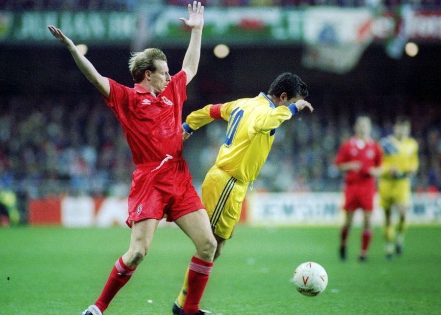 Victoria care ne-a făcut să visăm! 32 de ani de la „thriller-ul” cu Țara Galilor de la Cardiff: „Am spus toate rugăciunile pe care le știam la penalty-ul lui Bodin”
