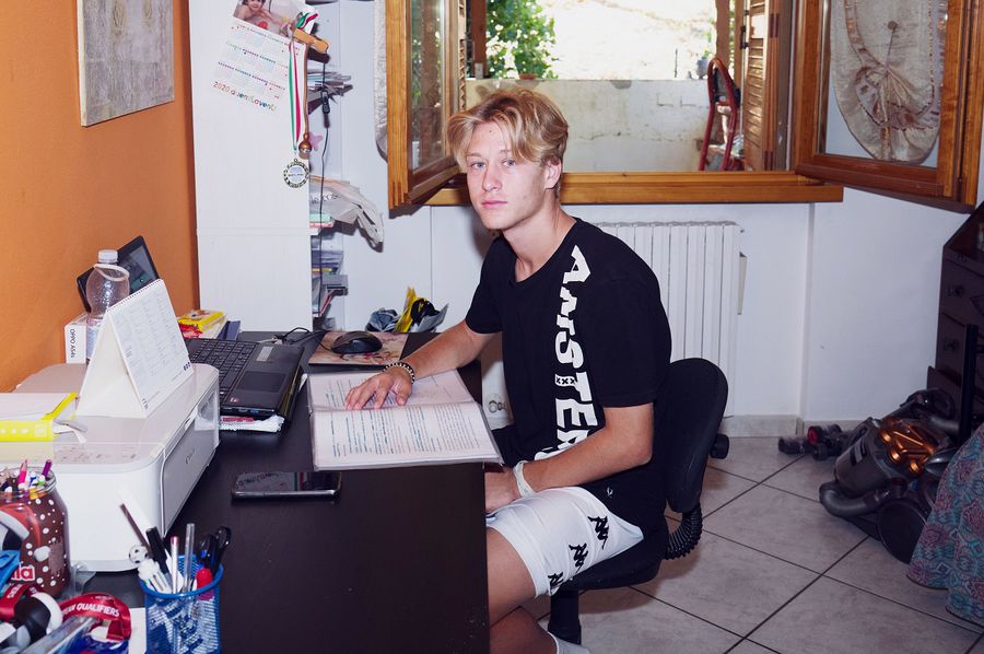 San Marino, o națională în ture » Muncitori pe șantiere, consultanți în afaceri și studenți vin să înfrunte România