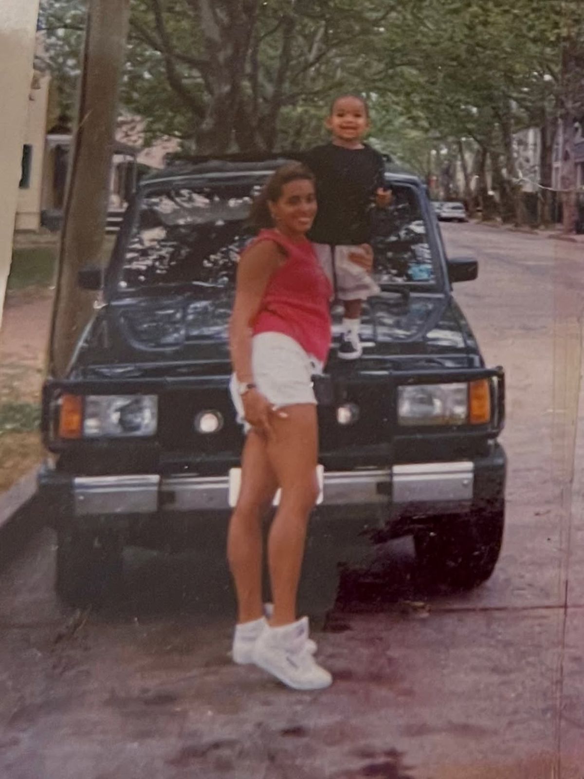 Vedeta din New York s-a logodit cu o influenceriță celebră » Moment unic pe acoperiș