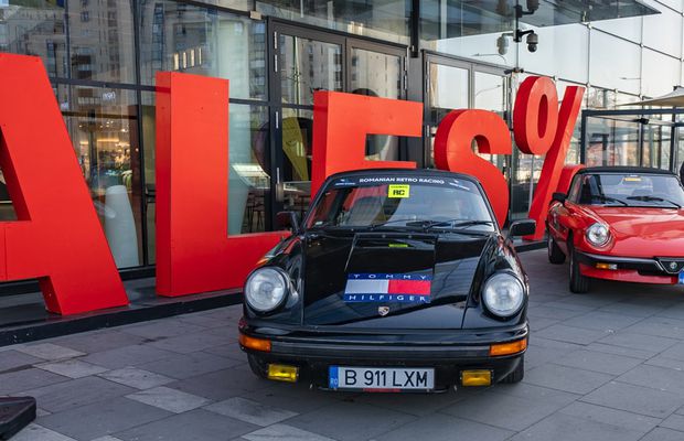 Tommy Hilfiger și Retromobil Club România prezintă "Totul pe Noapte x Tommy Hilfiger 2025"