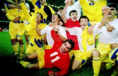 Victoria care ne-a făcut să visăm! 32 de ani de la „thriller-ul” cu Țara Galilor de la Cardiff: „Am spus toate rugăciunile pe care le știam la penalty-ul lui Bodin”