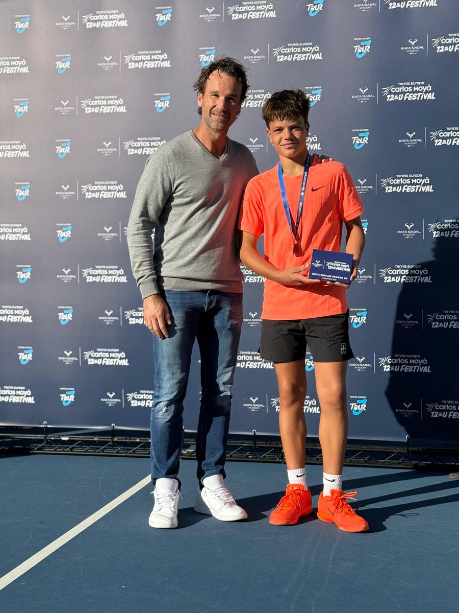 Rezultate excelente pentru doi juniori români la un festival important de tenis, organizat la Academia Rafa Nadal