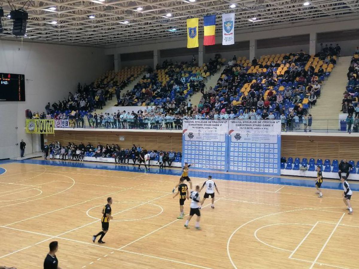 Egalitate în trei la Trofeul Stelelor de Crăciun de la Brașov