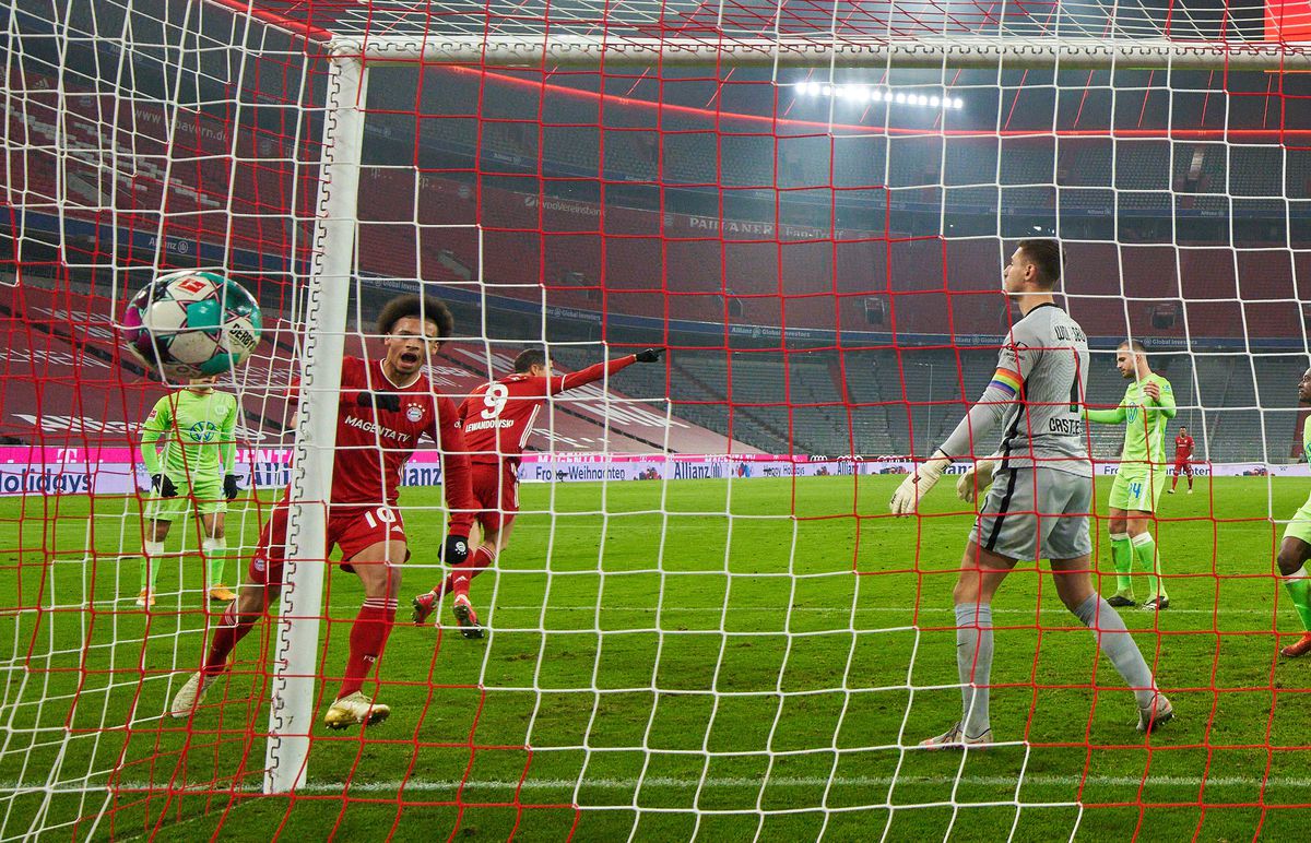 FOTO. Lewandowski, un an fantastic: a depășit 250 de goluri în Bundesliga! Diseară va fi ales jucătorul anului de FIFA