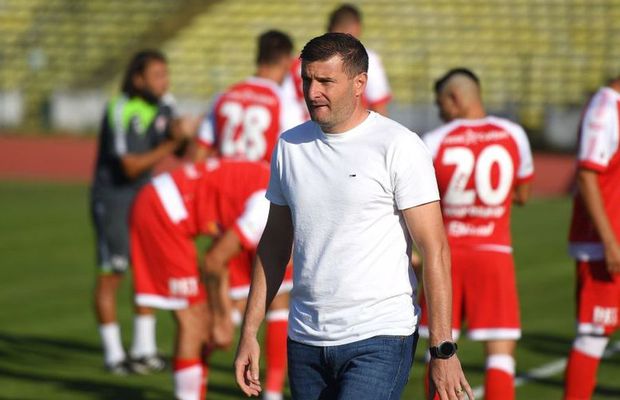 UTA se desparte de doi jucători înainte de meciul cu Sepsi: „I-am anunțat că nu mă mai bazez pe ei”