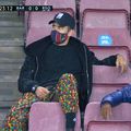 Pique (stânga), în Barcelona - Real Sociedad 2-1 // foto: Twitter @ messimaniacos01