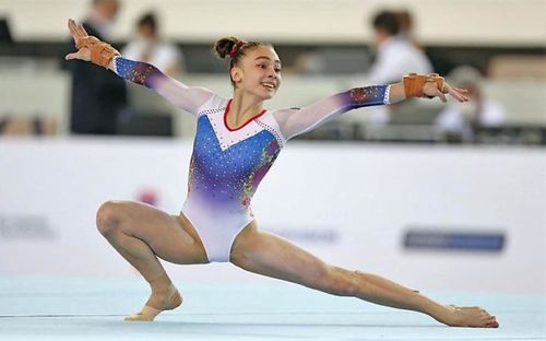 Silvia Sfiringu în timpul evoluției la sol Foto European Gymnastics