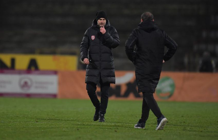 CFR Cluj a câștigat partida cu Dinamo, scor 2-0 (Debeljuh '14, Păun '44 - pen.). Edi Iordănescu (42 de ani) simte că lotul „feroviarilor” este unul care poate cuceri încă un titlu în Liga 1.