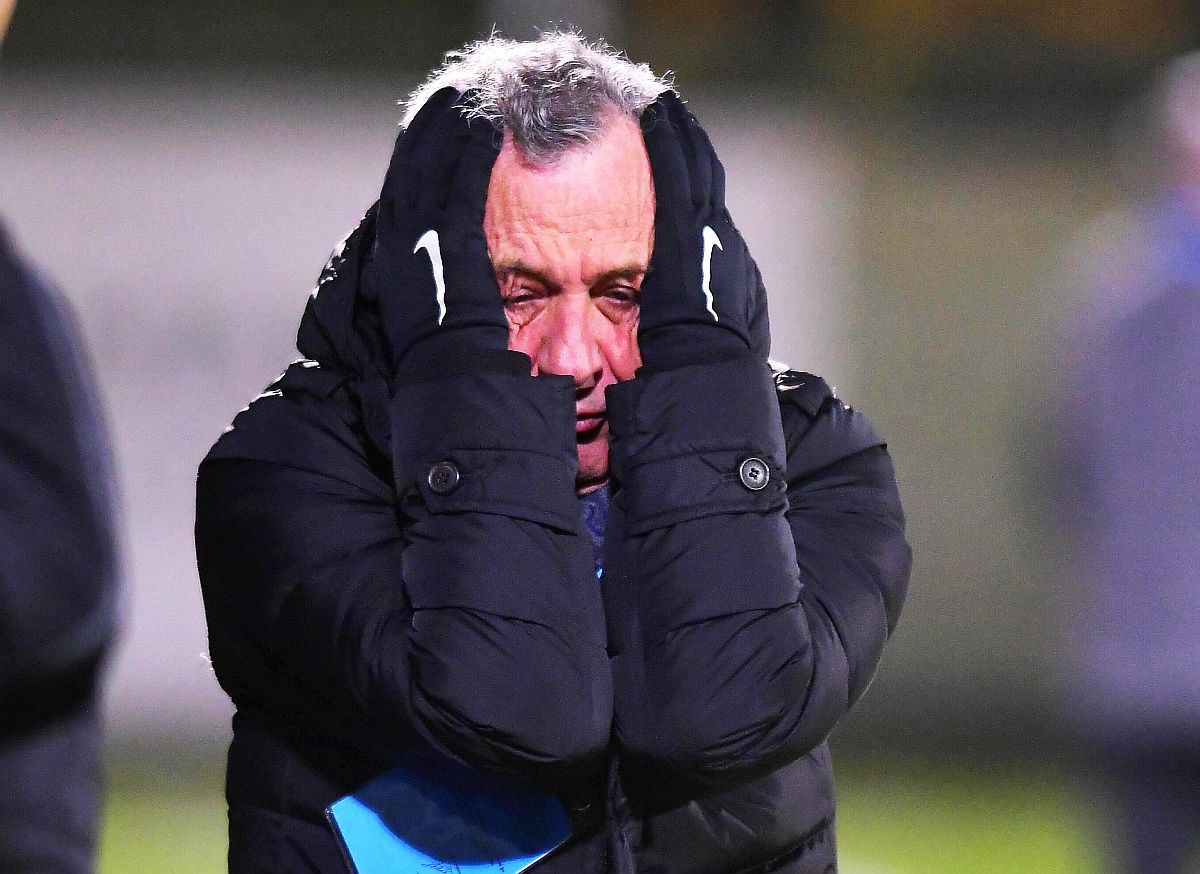 Luni se trage linie! Mircea Rednic dă afară masiv de la Dinamo! Începe cu jucătorii aduși de el, doar 3 nume rezistă