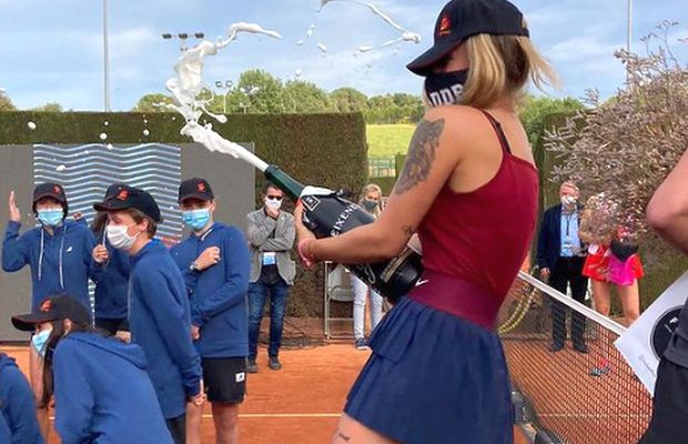 Andreea Prisăcariu sare în apărarea lui Deian Sorescu, dezbrăcat de suporterii lui Dinamo: „Nu ucideți câinii”