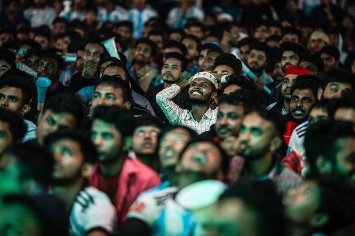 Cât costă ținuta lui Messi care „a rupt” internetul + Omagiu pentru Bangladesh?