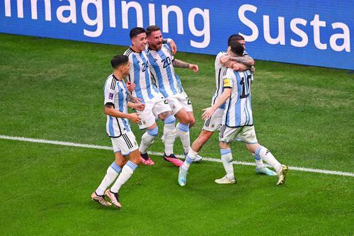 Lionel Scaloni, selecționerul Argentinei, a decis ce echipă de start va timite împotriva Franței, în finala Campionatului Mondial/ foto Imago Images