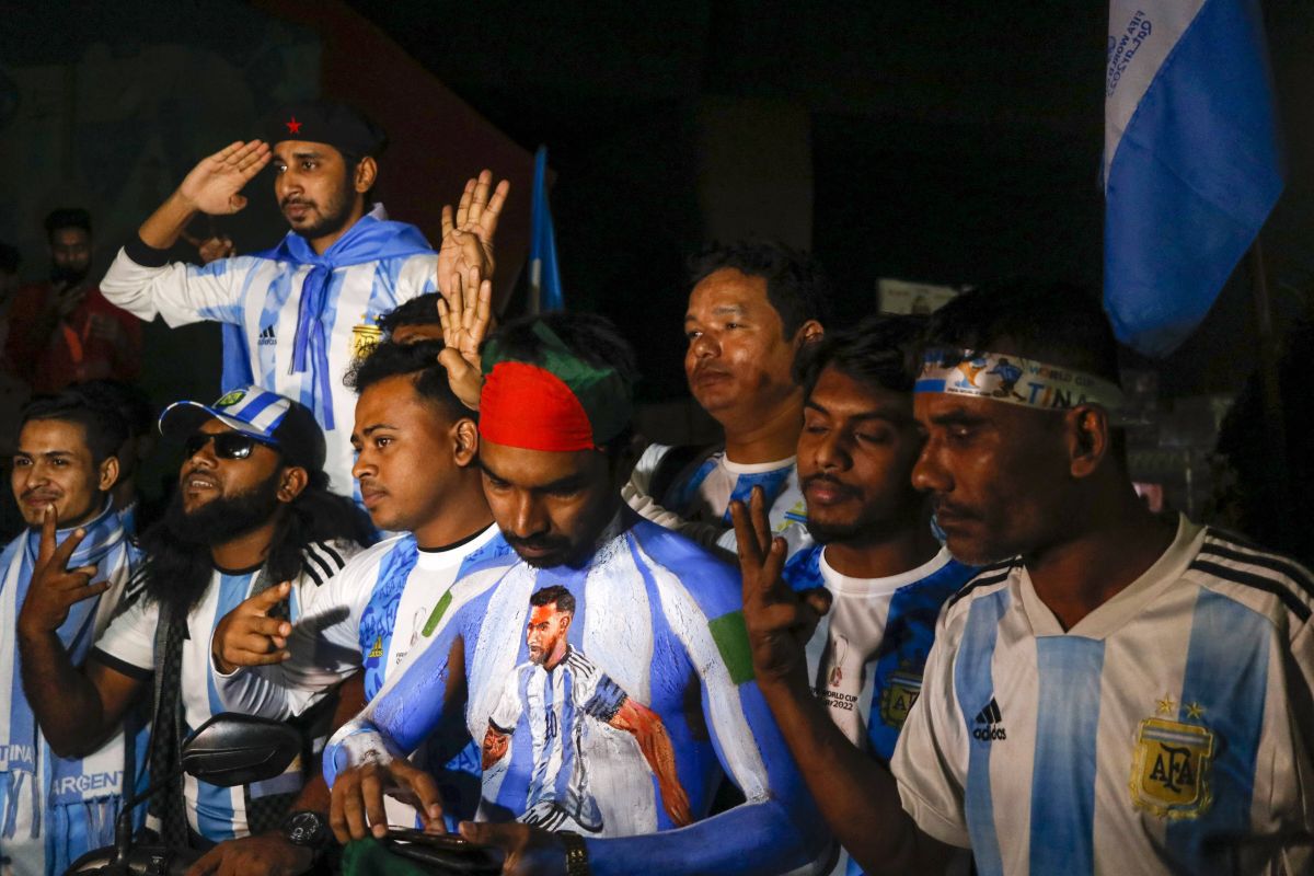 Cât costă ținuta lui Messi care „a rupt” internetul + Omagiu pentru Bangladesh?