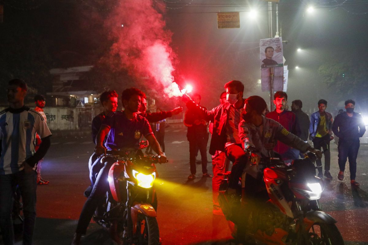 Cât costă ținuta lui Messi care „a rupt” internetul + Omagiu pentru Bangladesh?