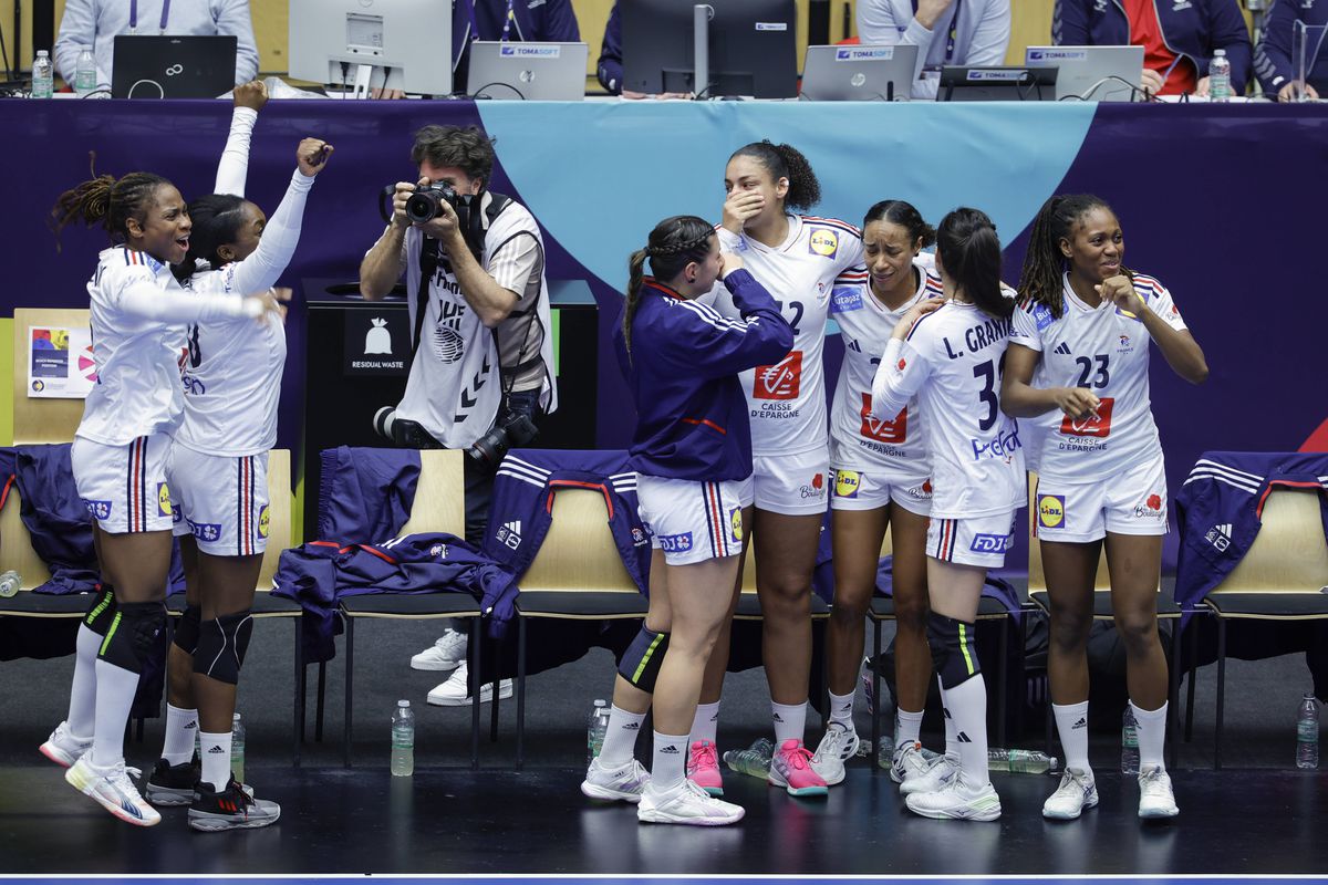 Franța e noua regină a handbalului feminin! Cu 4 jucătoare din „Liga Florilor”, și-a luat revanșa în fața Norvegiei