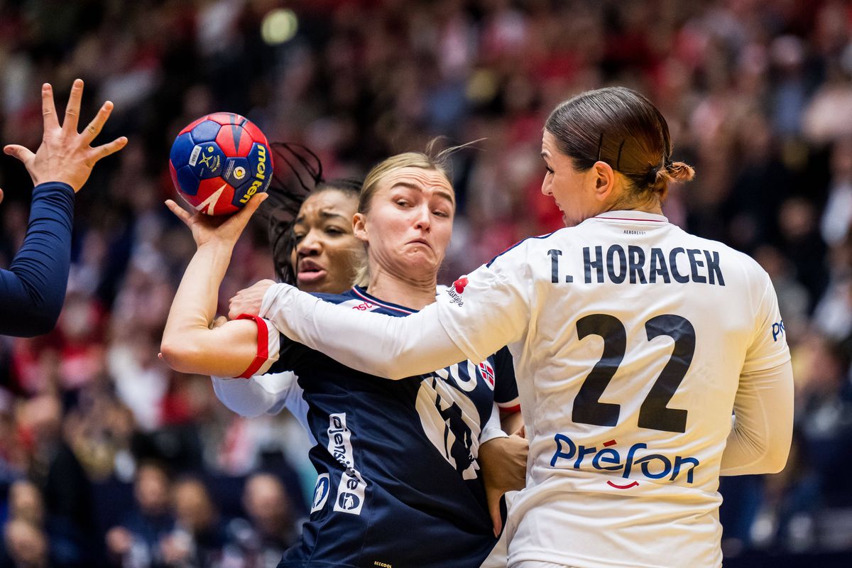 Cele mai spectaculoase imagini de la finala Campionatului Mondial de handbal feminin, Franța - Norvegia