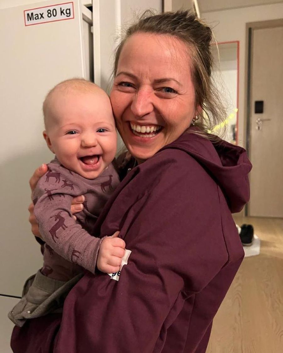 Portarul norvegian Silje Solberg are un Campionat Mondial excepțional » După meciuri, merge acasă și își alăptează fetița de 4 luni: „Emma îmi dă energie”